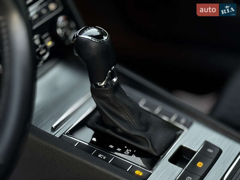 Універсал Skoda Superb 2022 в Дрогобичі