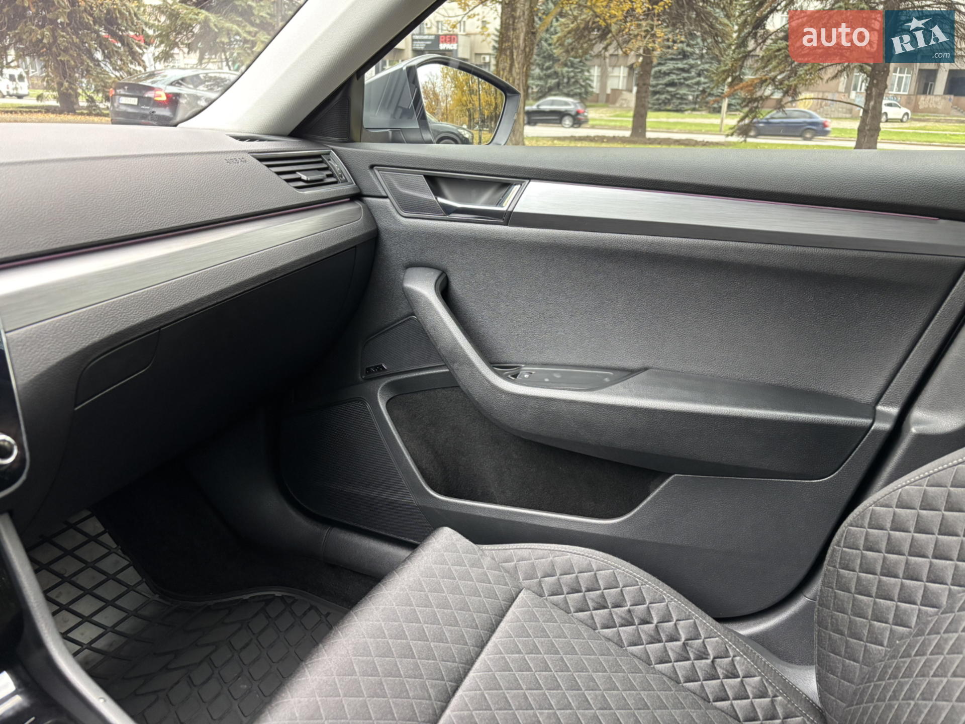 2019 Skoda Superb - мініатюра 16