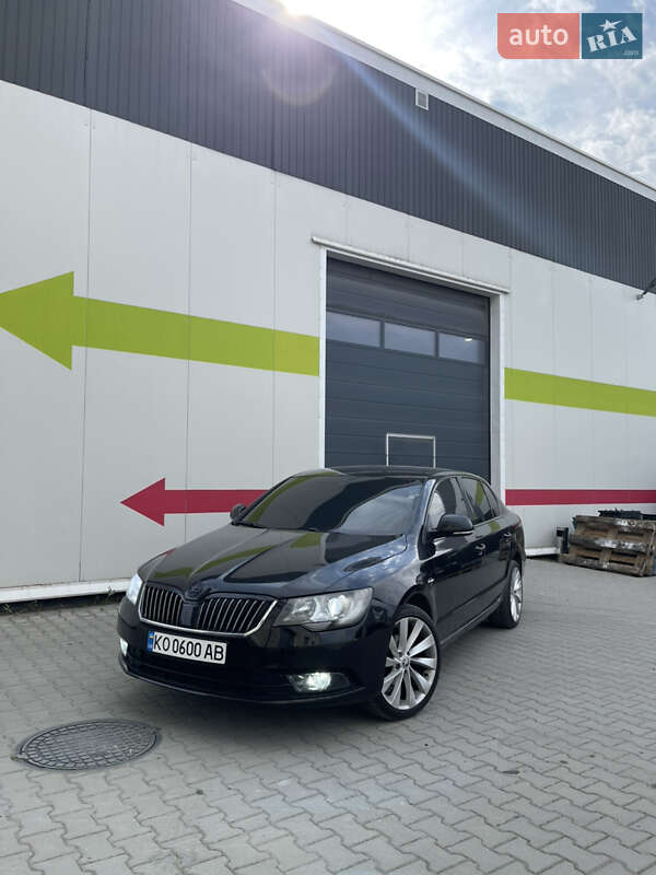 Лифтбек Skoda Superb 2014 в Ужгороде