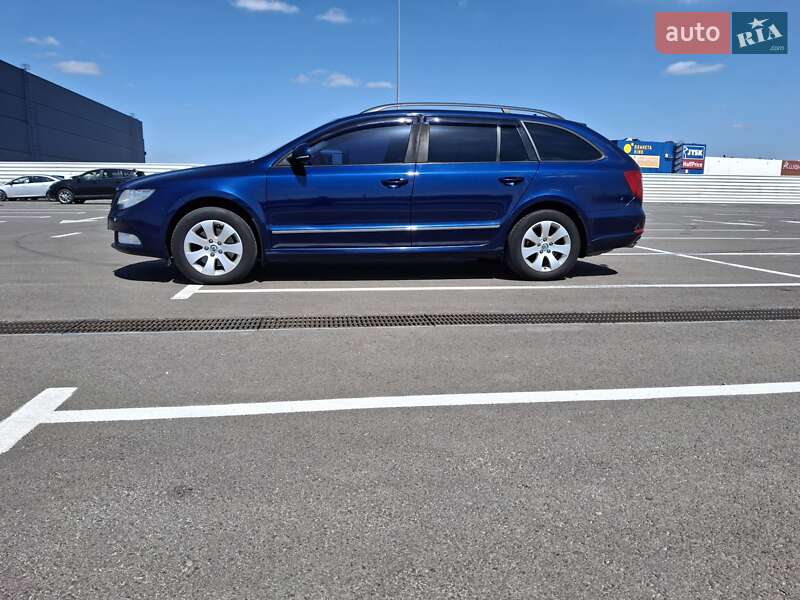 Універсал Skoda Superb 2012 в Львові