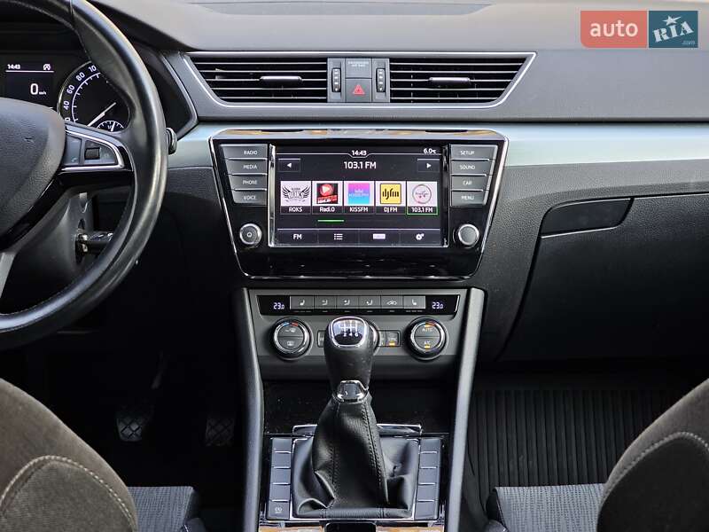 Універсал Skoda Superb 2016 в Києві фото 44 Універсал Skoda Superb 2016 в Києві