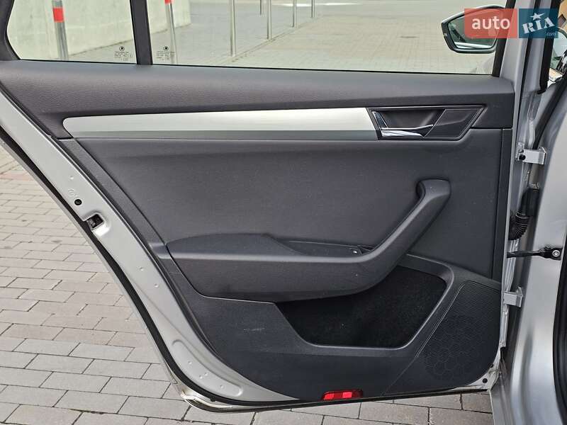 Універсал Skoda Superb 2016 в Києві фото 60 Універсал Skoda Superb 2016 в Києві