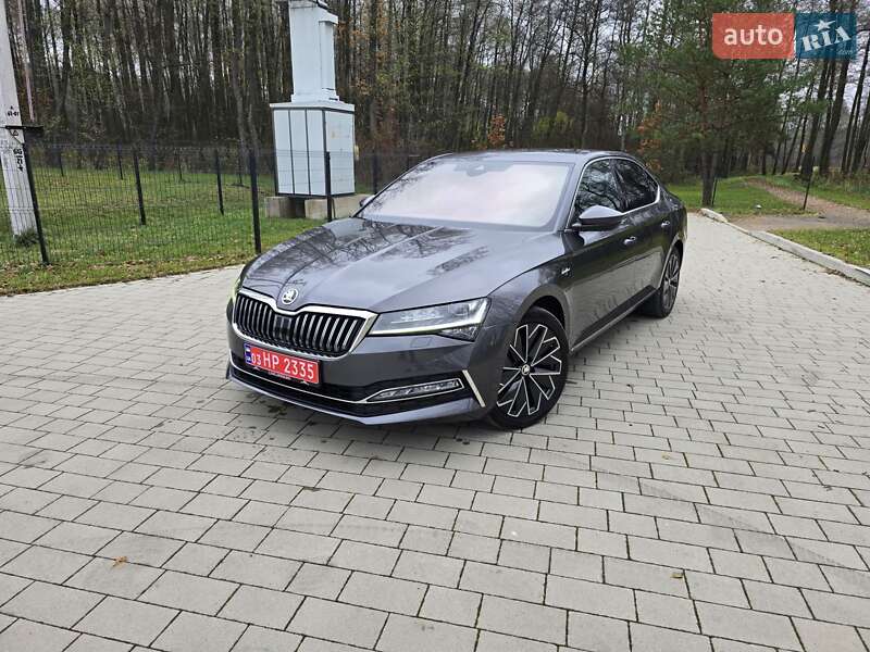 Лифтбек Skoda Superb 2021 в Ковеле