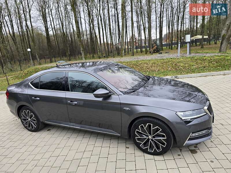 Лифтбек Skoda Superb 2021 в Ковеле