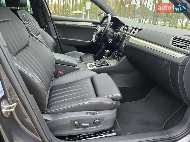 Лифтбек Skoda Superb 2021 в Ковеле