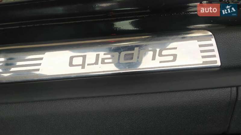 Ліфтбек Skoda Superb 2012 в Виноградові