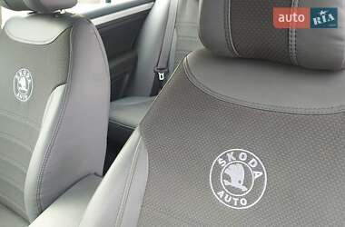 Ліфтбек Skoda Superb 2012 в Виноградові