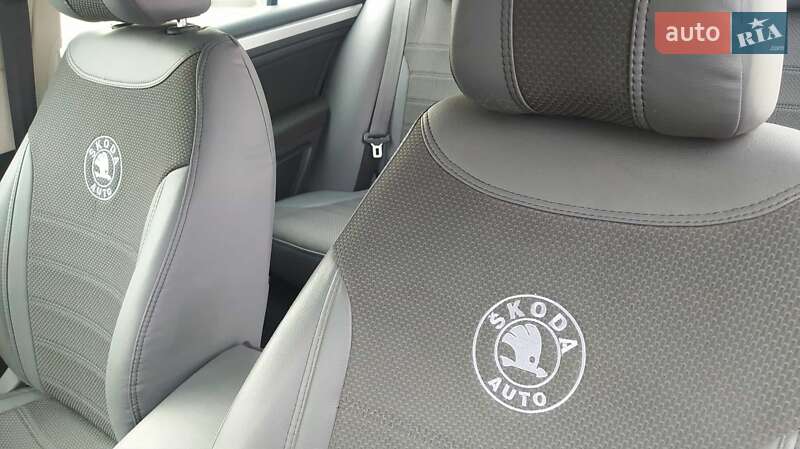 Ліфтбек Skoda Superb 2012 в Виноградові