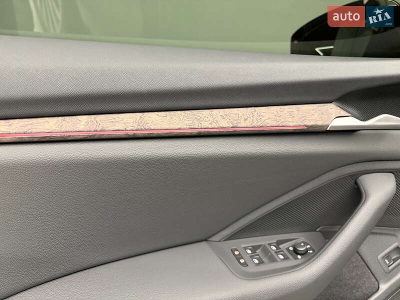 Лифтбек Skoda Superb 2025 в Киеве