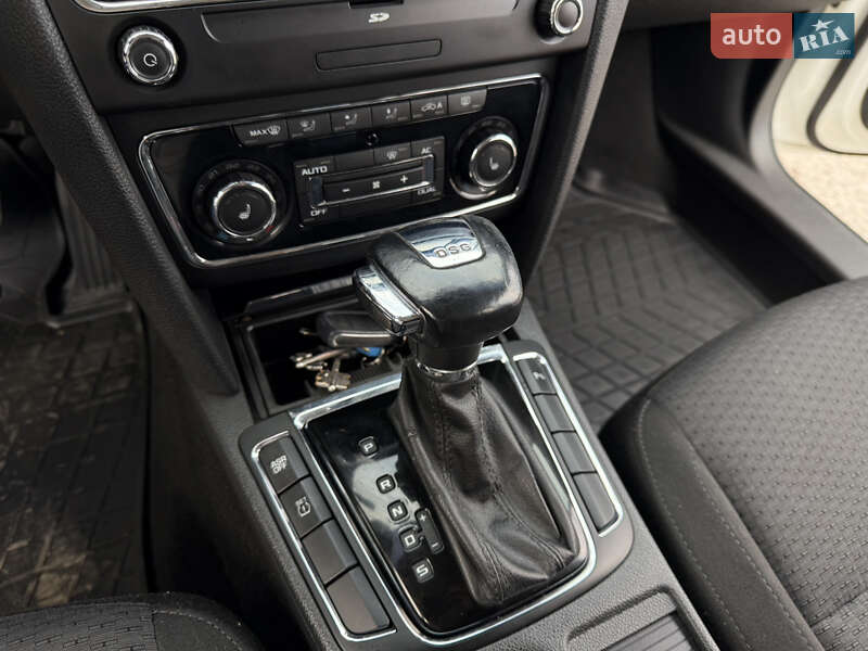 Ліфтбек Skoda Superb 2012 в Звягелі фото 16 Ліфтбек Skoda Superb 2012 в Звягелі