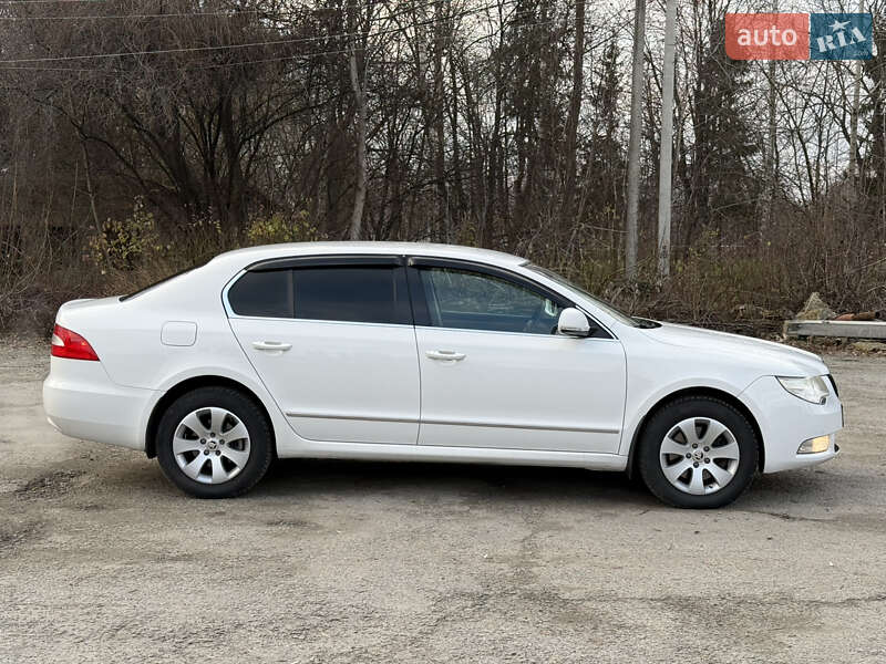 Ліфтбек Skoda Superb 2012 в Звягелі фото 36 Ліфтбек Skoda Superb 2012 в Звягелі