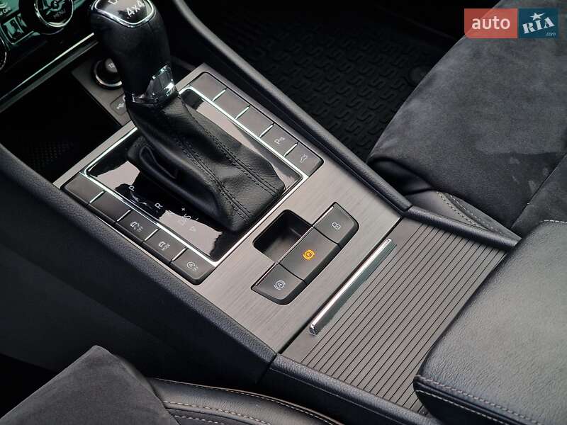 Універсал Skoda Superb 2019 в Хмельницькому