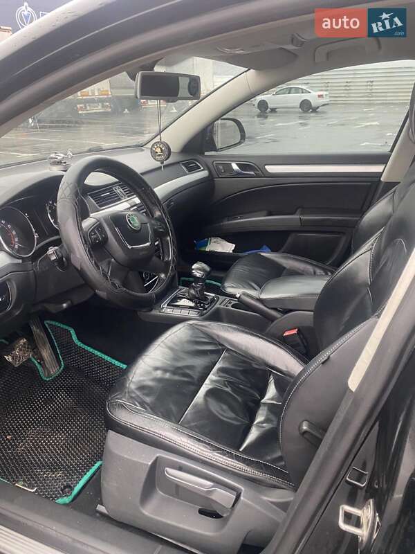 Ліфтбек Skoda Superb 2009 в Львові