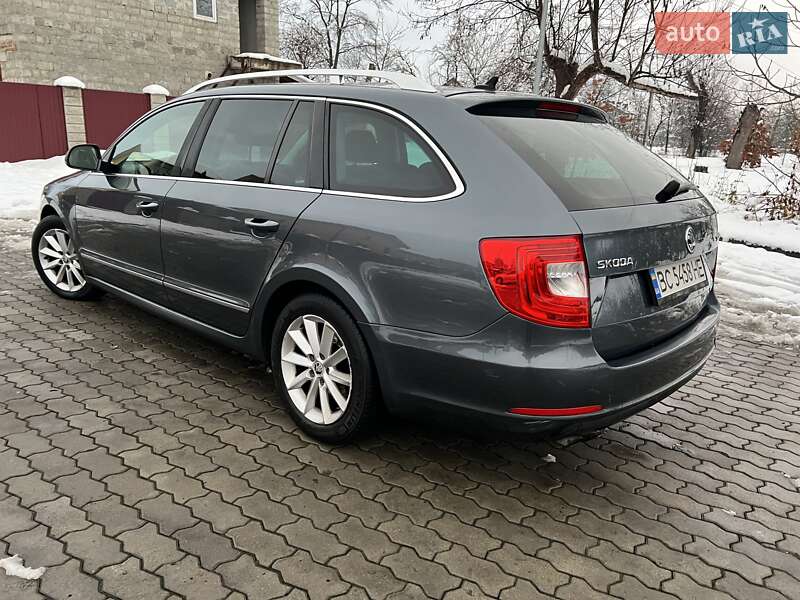 Універсал Skoda Superb 2014 в Стрию