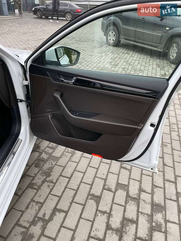 Універсал Skoda Superb 2018 в Білогородці