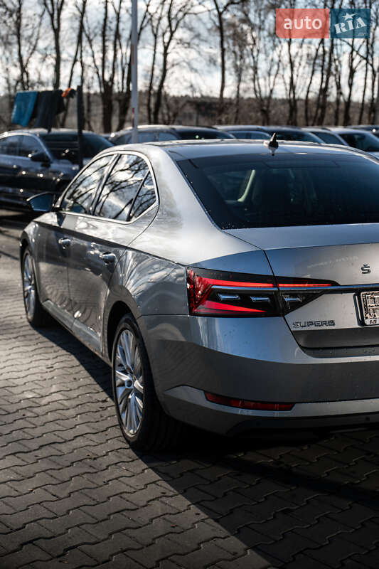 Ліфтбек Skoda Superb 2020 в Львові