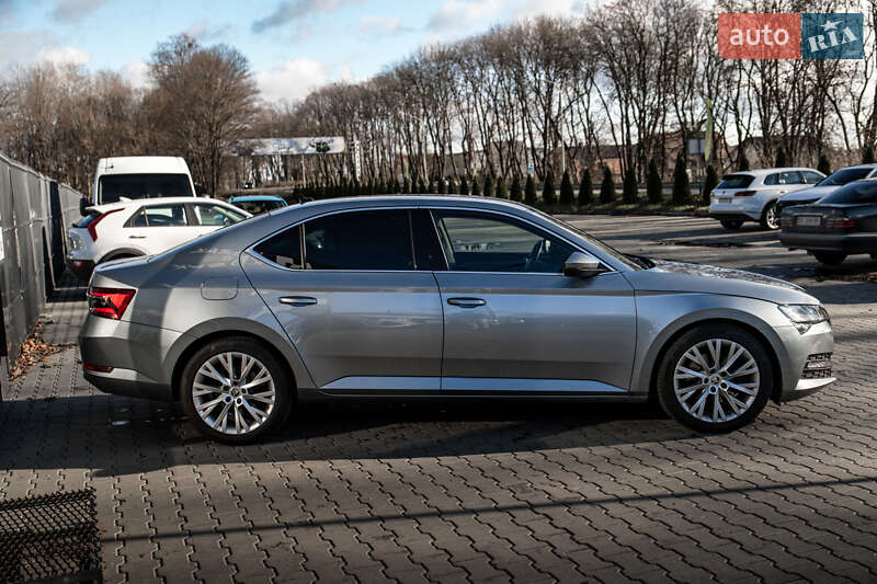 Ліфтбек Skoda Superb 2020 в Львові