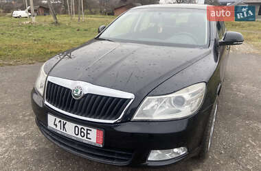Лифтбек Skoda Superb 2009 в Вижнице