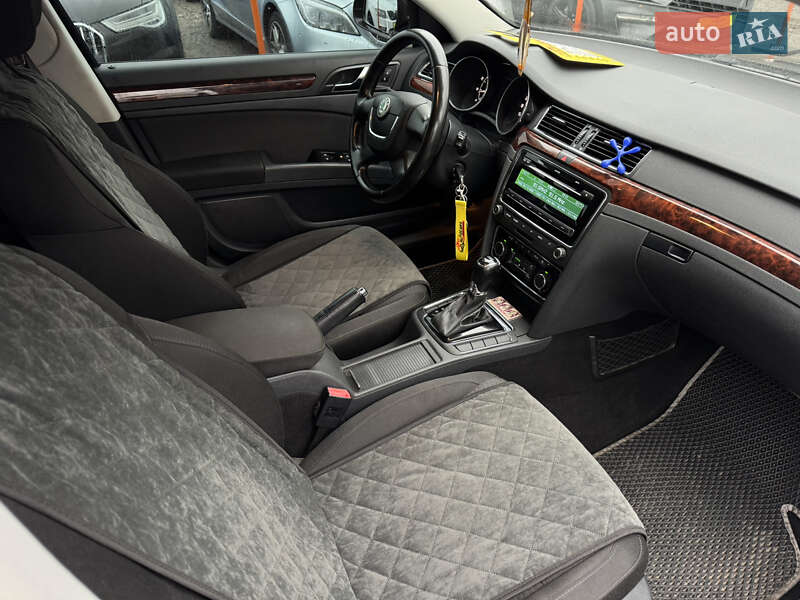 Лифтбек Skoda Superb 2013 в Умани