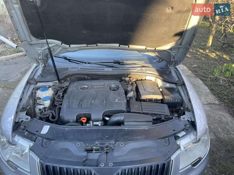 Універсал Skoda Superb 2011 в Києві