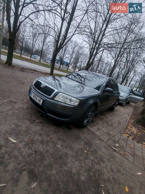 Лифтбек Skoda Superb 2003 в Кременчуге