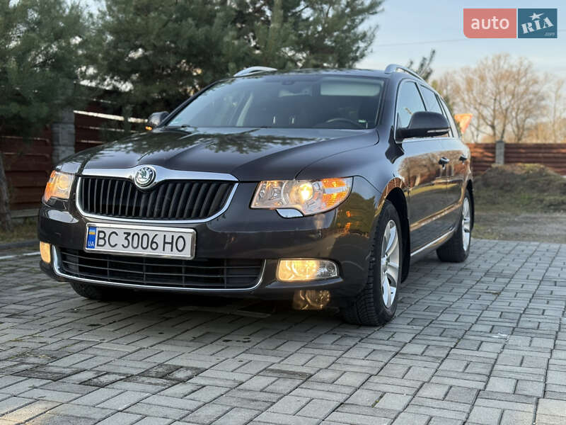 Универсал Skoda Superb 2010 в Самборе