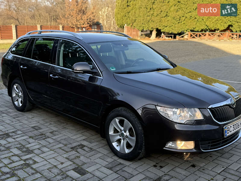 Универсал Skoda Superb 2010 в Самборе