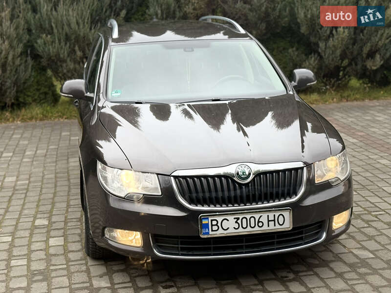 Универсал Skoda Superb 2010 в Самборе