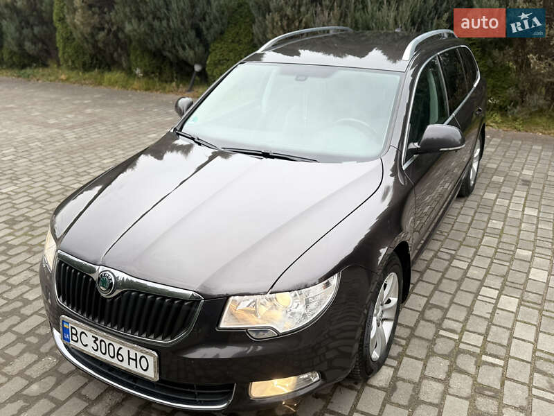 Универсал Skoda Superb 2010 в Самборе