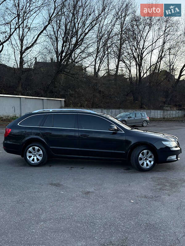 Универсал Skoda Superb 2010 в Тернополе