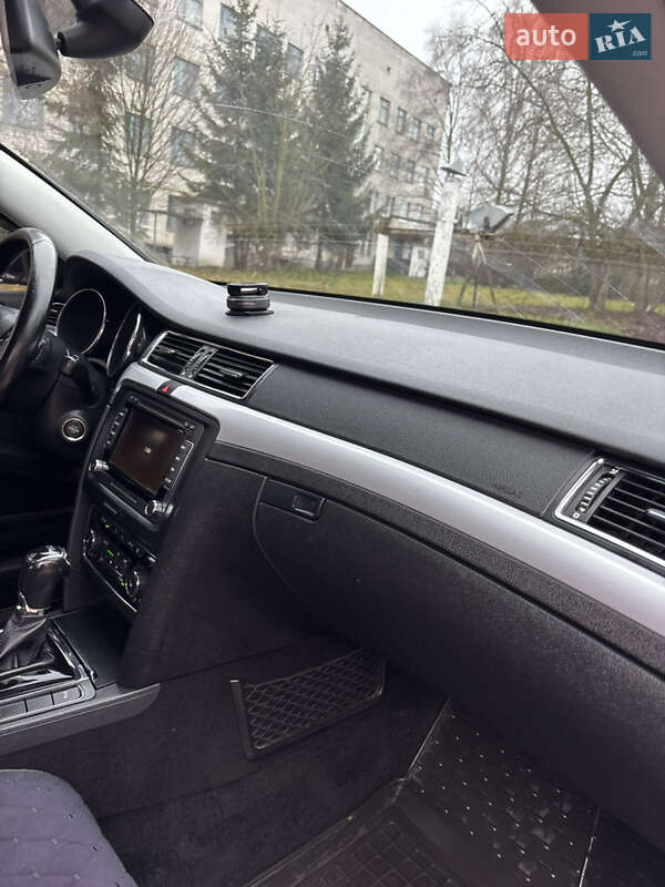 Універсал Skoda Superb 2014 в Житомирі