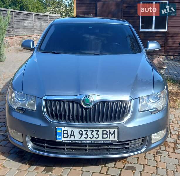 Лифтбек Skoda Superb 2011 в Новоукраинке