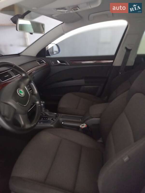 Лифтбек Skoda Superb 2011 в Новоукраинке