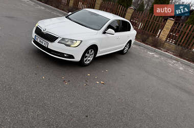 Ліфтбек Skoda Superb 2013 в Дніпрі