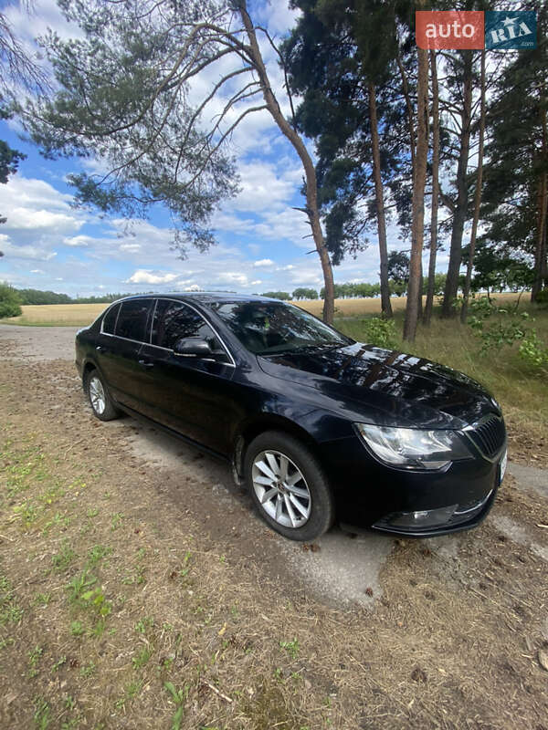 Лифтбек Skoda Superb 2013 в Мироновке