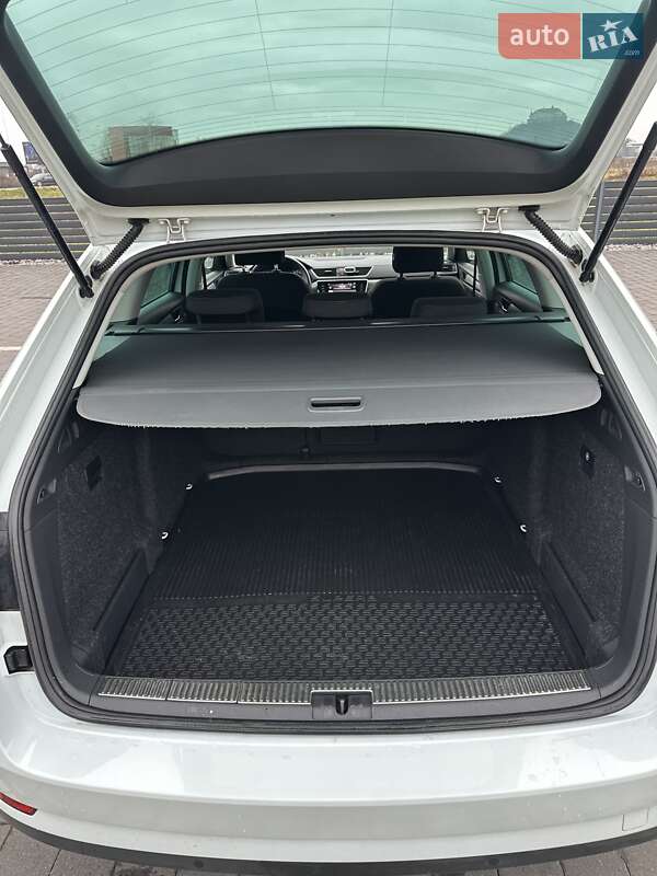 Універсал Skoda Superb 2017 в Мукачевому