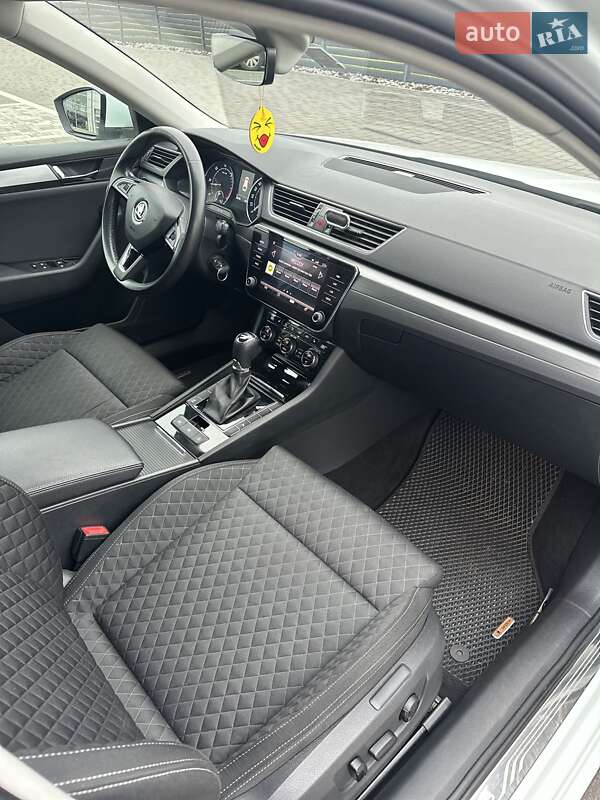 Універсал Skoda Superb 2017 в Мукачевому