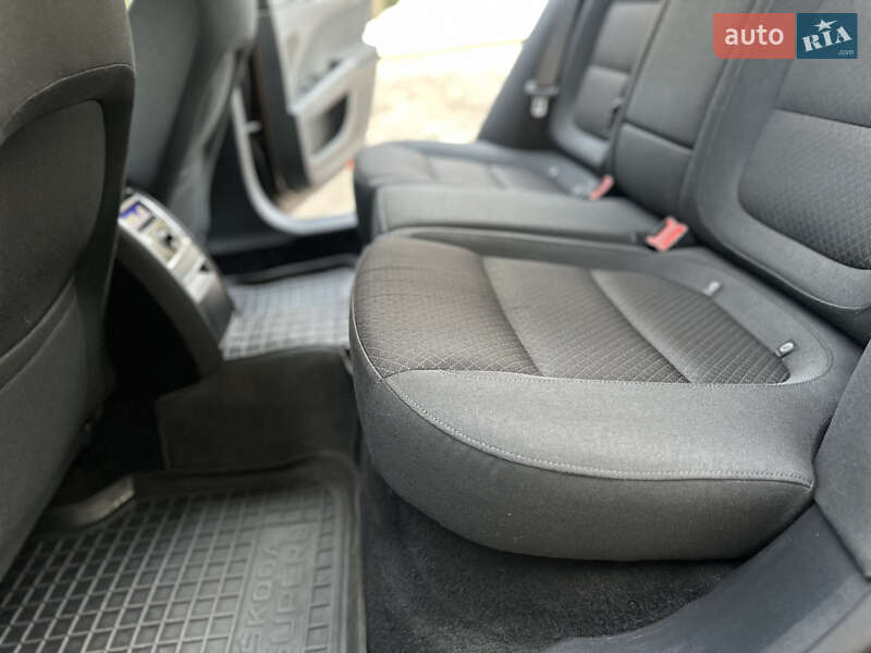 Універсал Skoda Superb 2014 в Дрогобичі фото 139 Універсал Skoda Superb 2014 в Дрогобичі