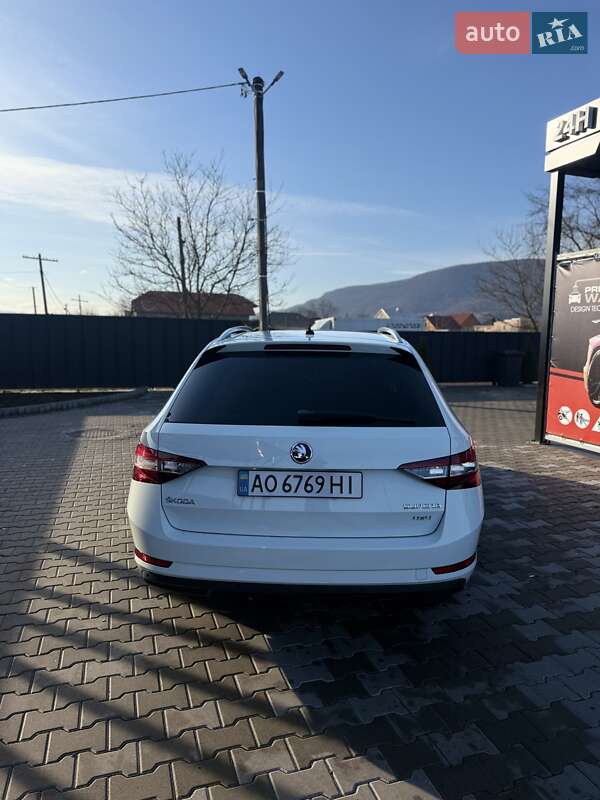 Универсал Skoda Superb 2017 в Хусте