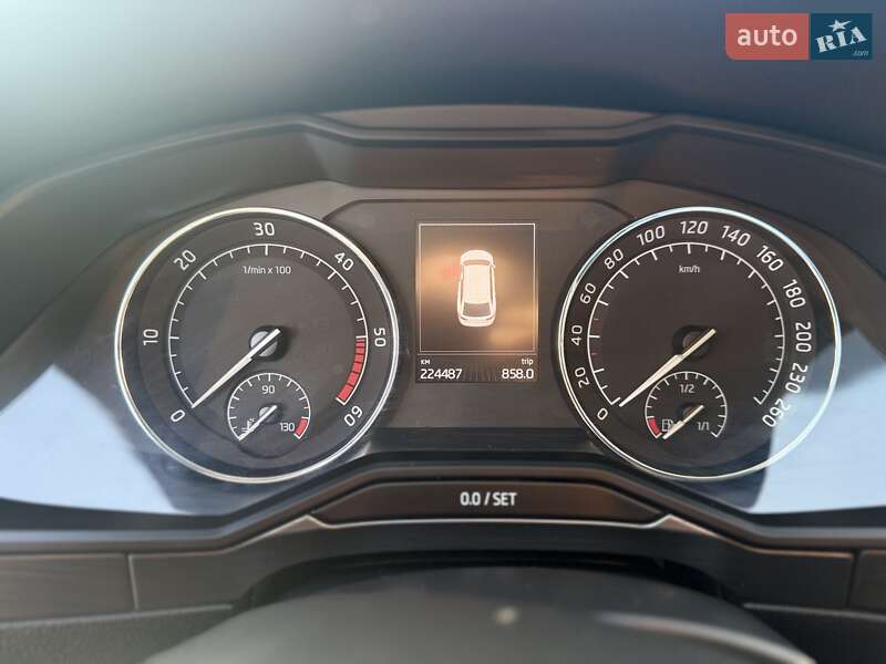 Универсал Skoda Superb 2017 в Хусте