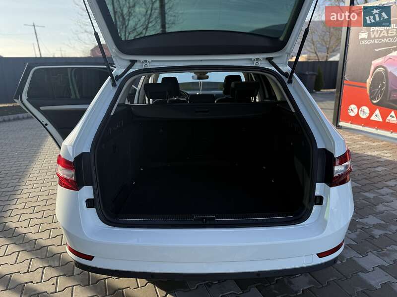 Универсал Skoda Superb 2017 в Хусте