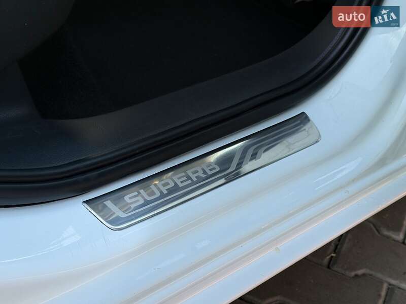 Универсал Skoda Superb 2017 в Хусте