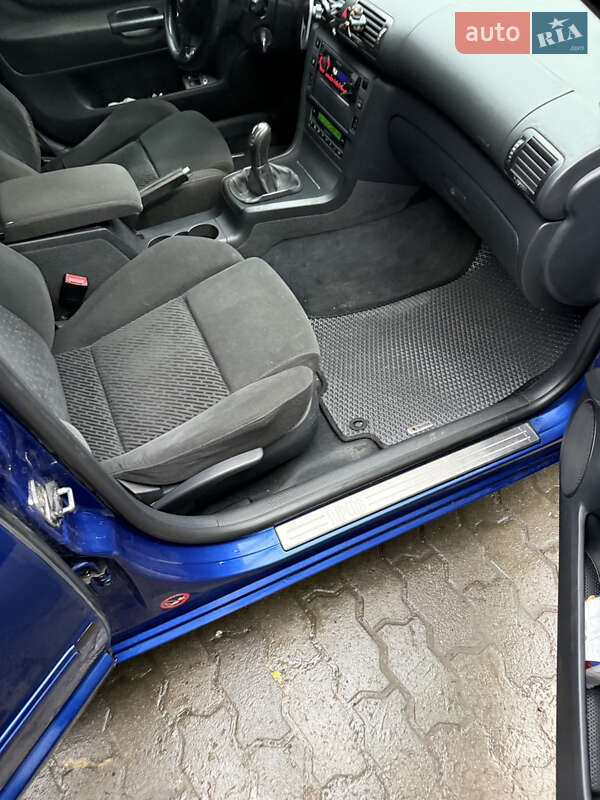 Ліфтбек Skoda Superb 2002 в Львові