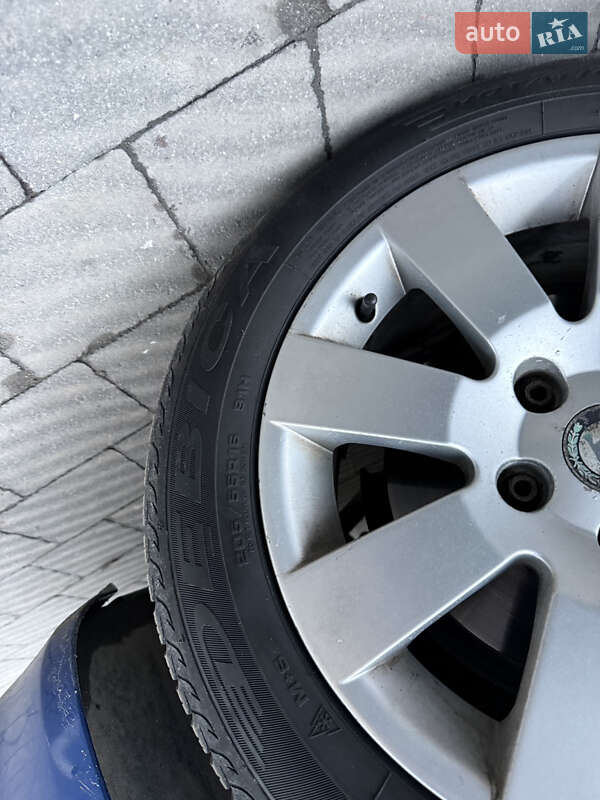 Ліфтбек Skoda Superb 2002 в Львові