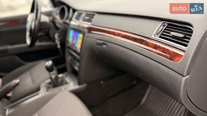 Універсал Skoda Superb 2013 в Києві фото 16 Універсал Skoda Superb 2013 в Києві