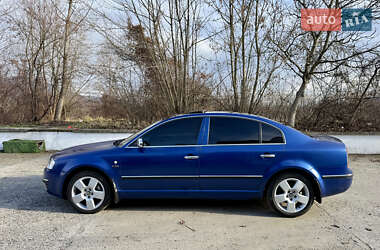 Лифтбек Skoda Superb 2004 в Сваляве