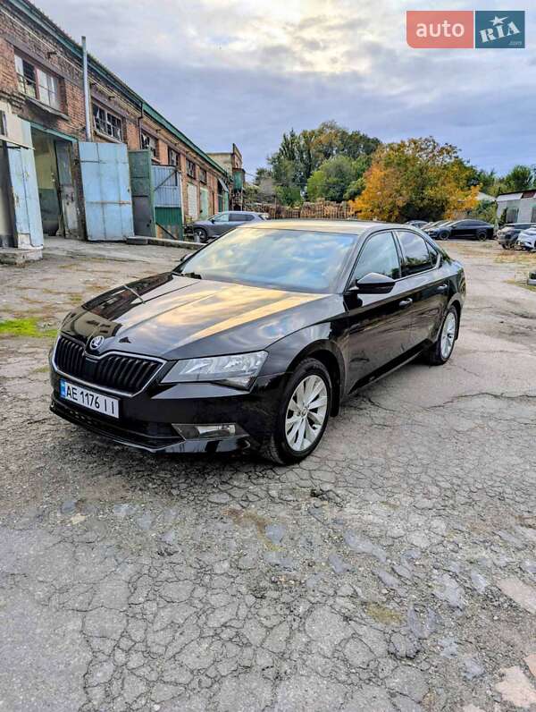 Лифтбек Skoda Superb 2016 в Днепре фото 4 Лифтбек Skoda Superb 2016 в Днепре