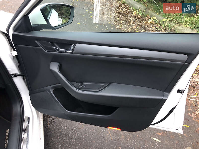 Универсал Skoda Superb 2018 в Ровно