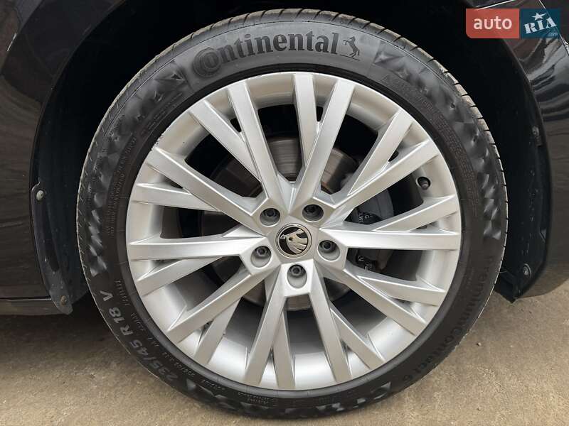 Універсал Skoda Superb 2021 в Львові