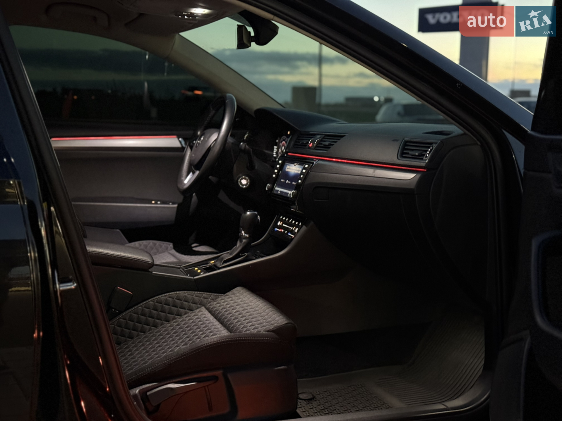 2016 Skoda Superb - мініатюра 28
